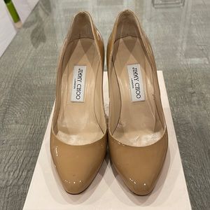 Jimmy Choo Gilbert patent leather pumps in Nude. Size 36.